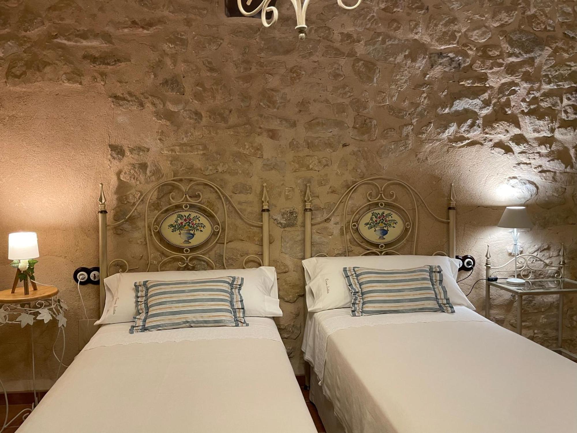 Casa Lidia - Antigua Posada Real Valderrobres Exteriör bild